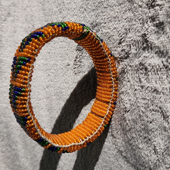 Kenya, Handmade Beaded Woman's Bracelet 3/4 High, 2.5in inner Diameter - Picture 3 of 5